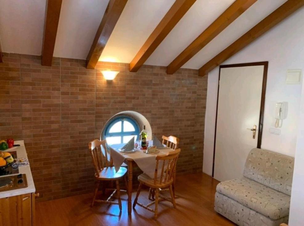 Lovely Studio Apartments Mali Raj Vrsar Extérieur photo
